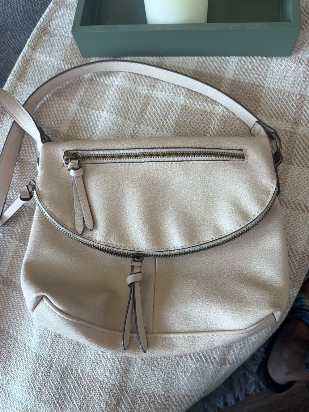 SONOMA Women’s Cream Leather Crossbody Bag